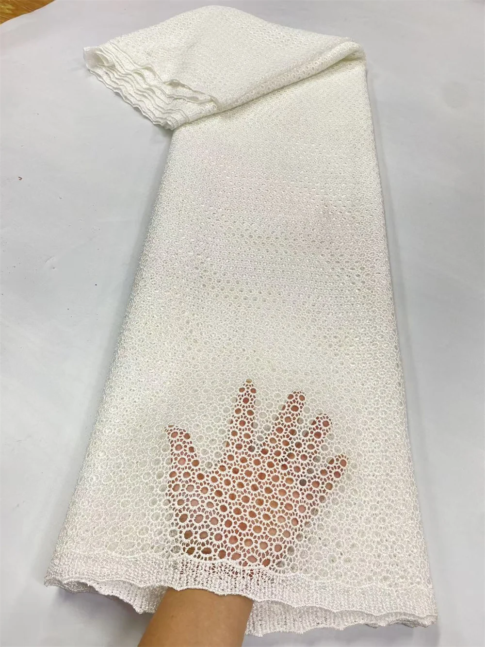 

New Arrival African White Guipure Cord Lace Fabric 2025 High Quality Water Soluble Lace Fabric Nigerian Mesh For Wedding Hm92-1