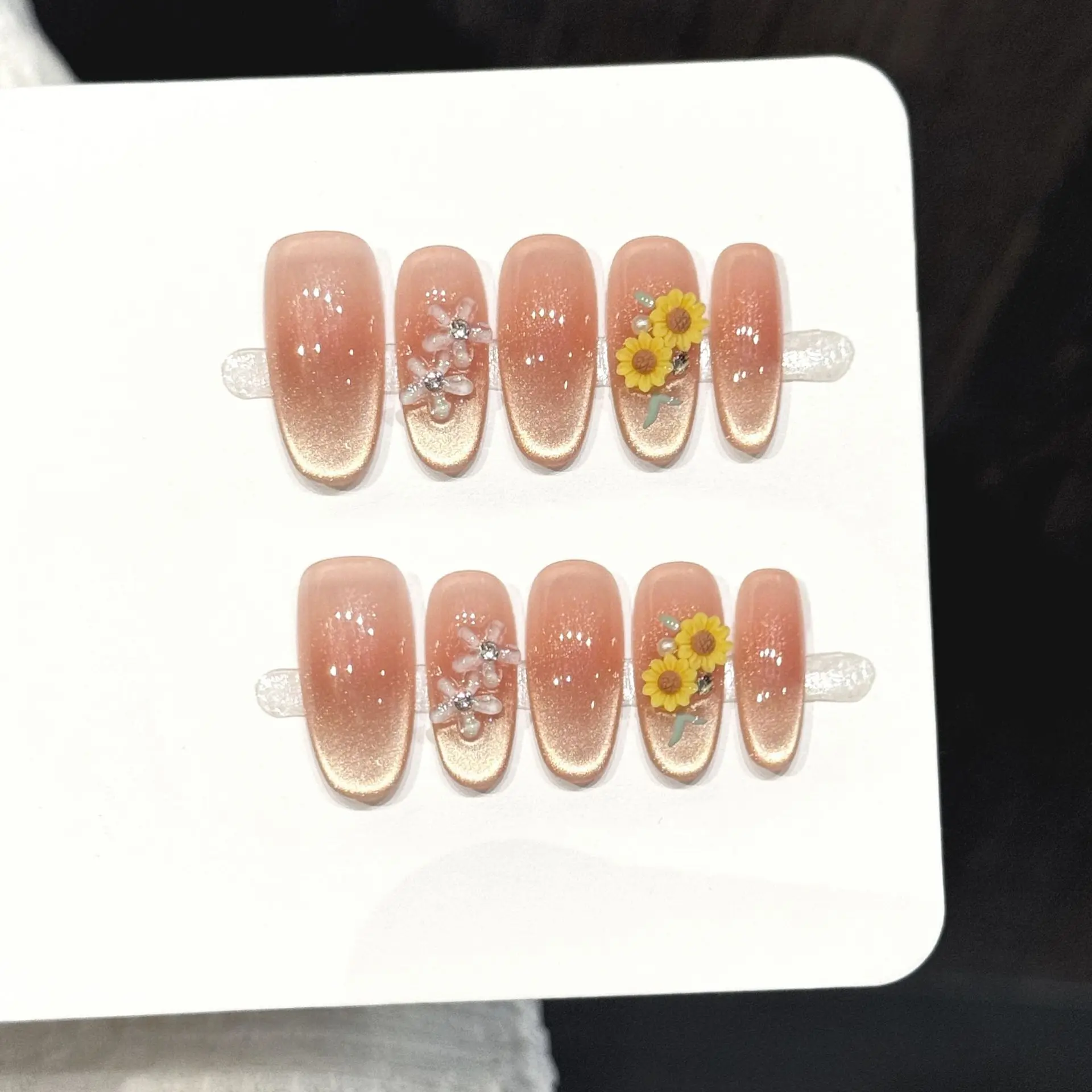 10PCS Oval Handmade Press On Nails, Dopamine Cat's Eye Nail Patch Color Star Sweet Girl, Suitable for Parties and Daily Wear. view 3