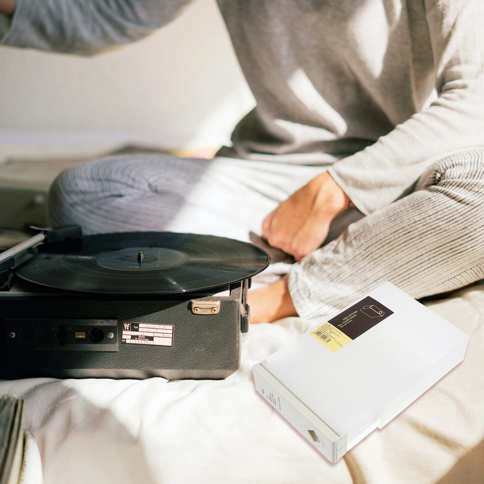 

1Pcs Plastic Cd Storage Box Optical Disks Case Protective Non-Woven Interior Groove Design for Vehicle Home Use Durable Disks