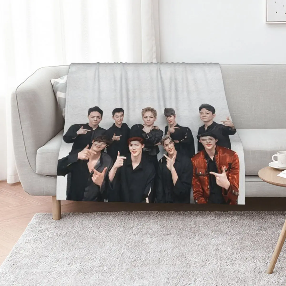 OT9.EXO.BOYZ Throw … - image