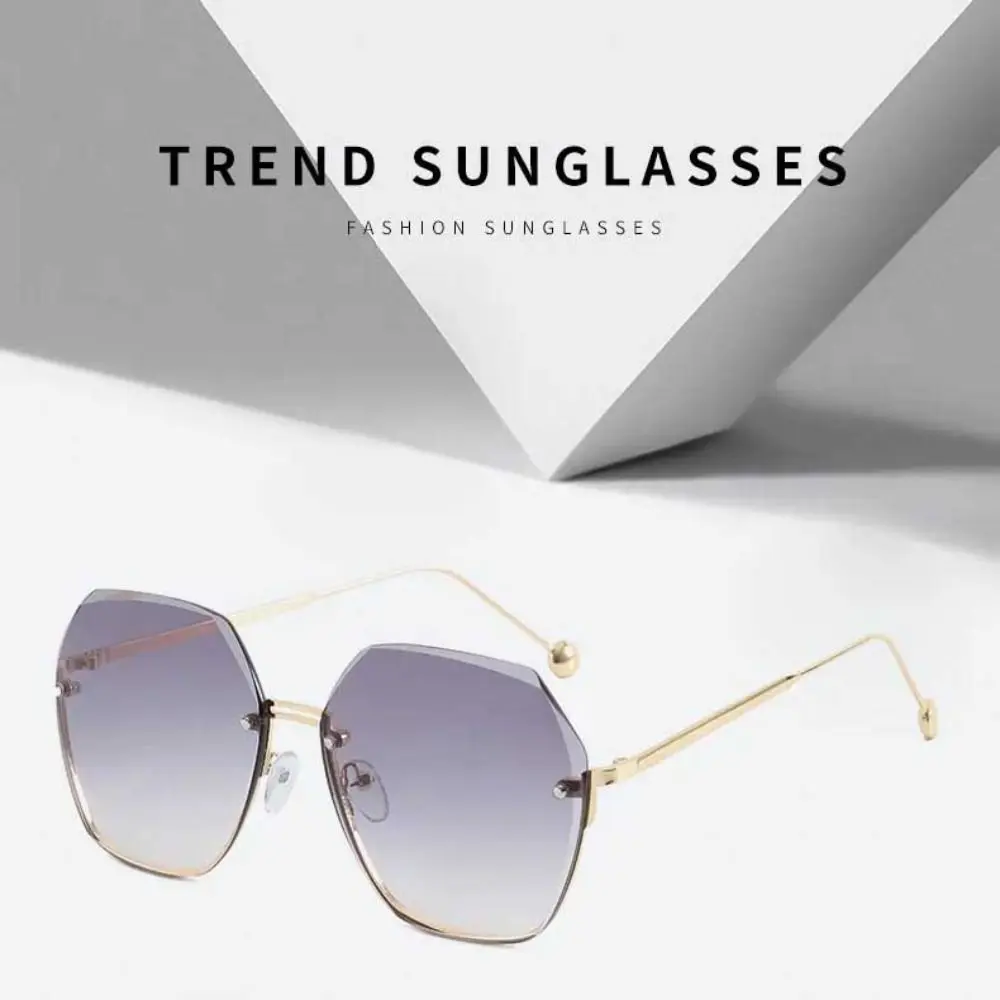 New Fashion Irregular Sunglasses Outdoor Women Men Gradient Lens Sun Glasses Female Eyewear Rimless Square Oversized Shades