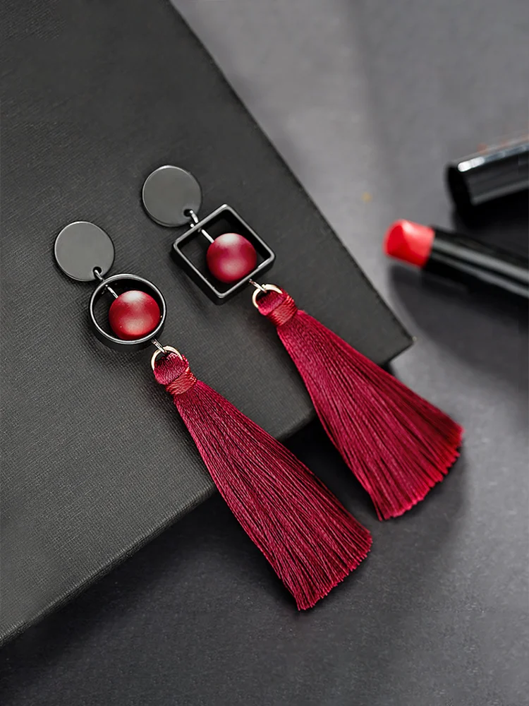 

Vintage new Chinese red fringed earrings high sense