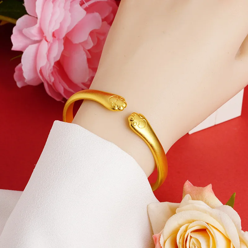 Gesimuleerde Echte 14K Goudkleur Schattige Pootjesarmband Vrouwelijke Mode Schattige Huisdier Hoogwaardig Gevoel Niche Imitatie Gouden Brac