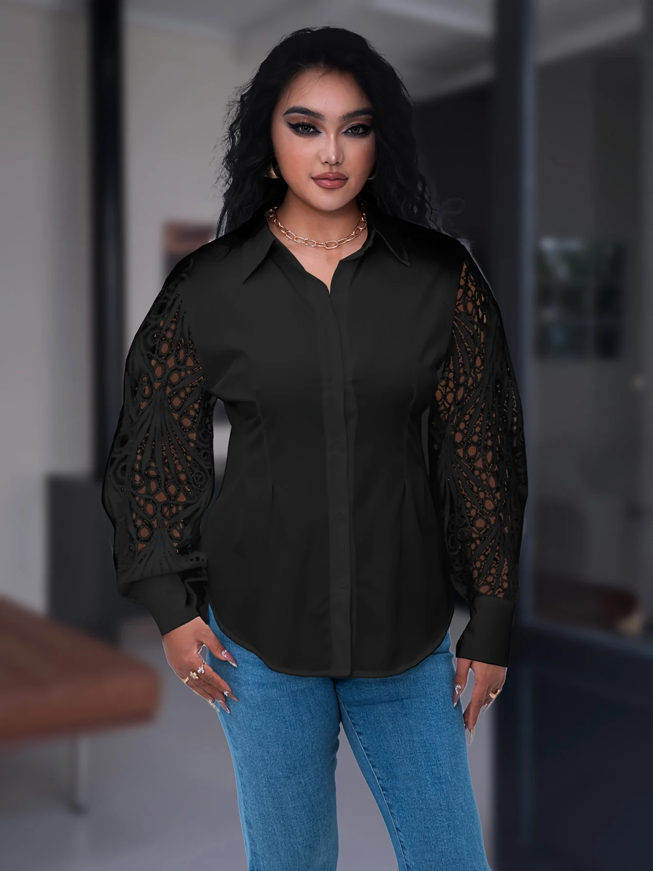 

Plus-Size Solid Color Women's Embroidered Lace Shirt