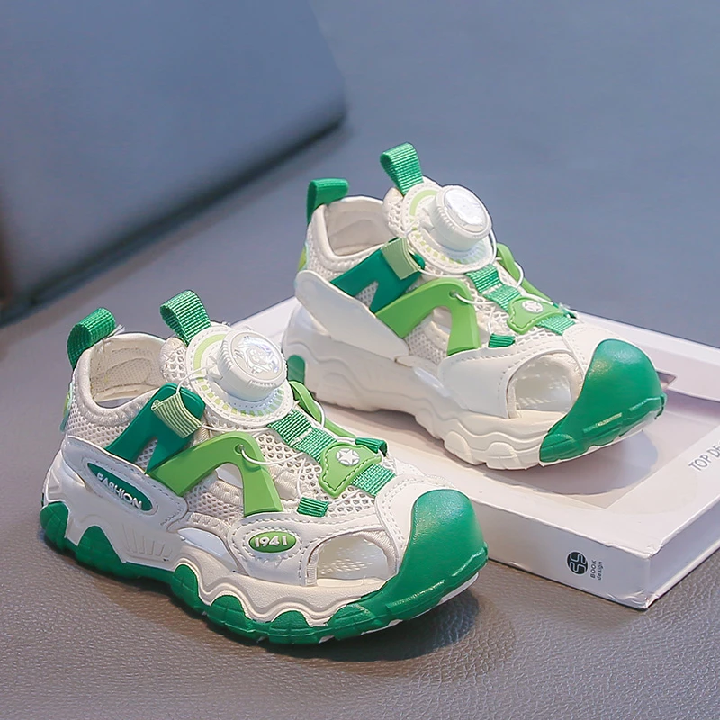 Boys Closed-toe Sandals with Rotating Button 2026 New Summer Toddler Chunky Beach Sandals Versatile Chic Outdoor Hiking Shoes