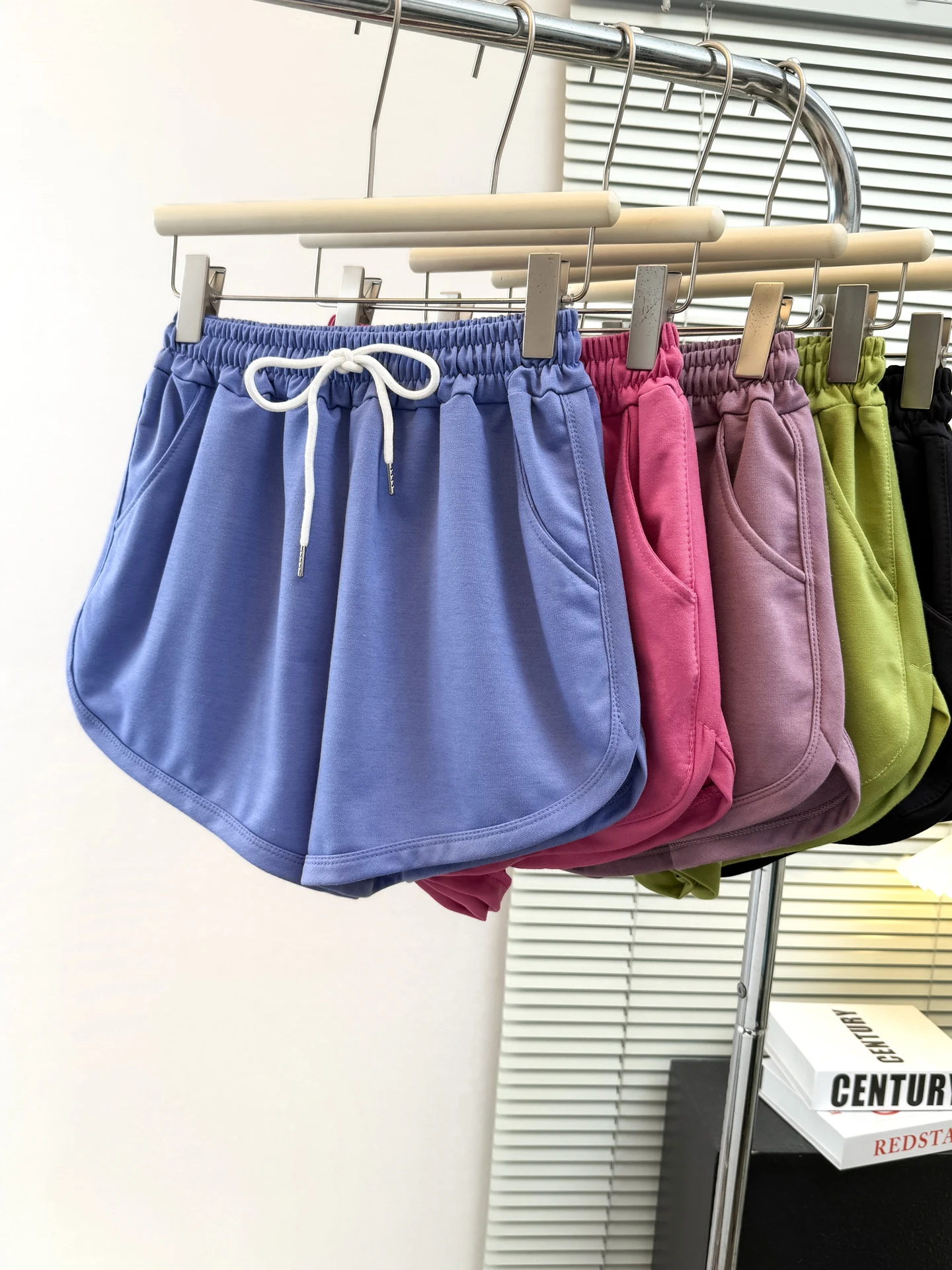 

Candy Color Wide Leg Short Pants Women's Summer Korean Loose High Waist Design Sensation Sport Running Hot Pants Trendy