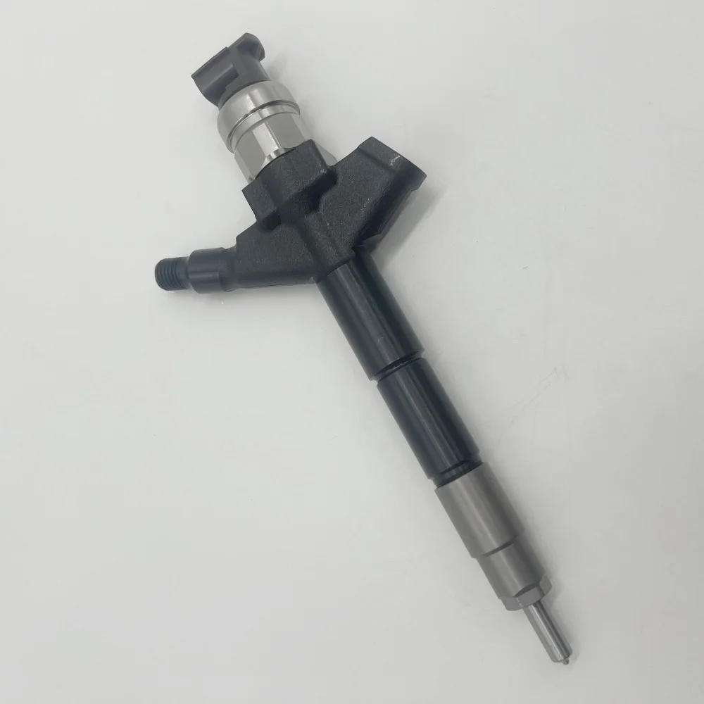 High Quality Diesel Common Rail Injector 295050-0901 16600-LC10B for Cabstar YD25 Euro 5 Nissan Navara 2.5L
