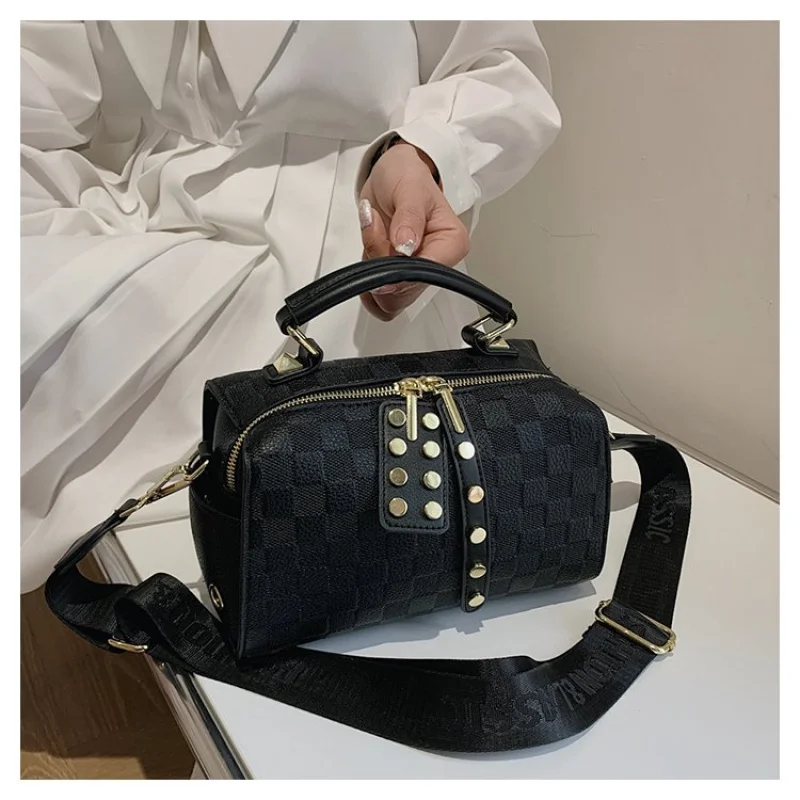 

Premium Women's Tote Bag Crafted From Glen-Printed Leather Featuring Trendy Austria Famous Neat Lightweight Look