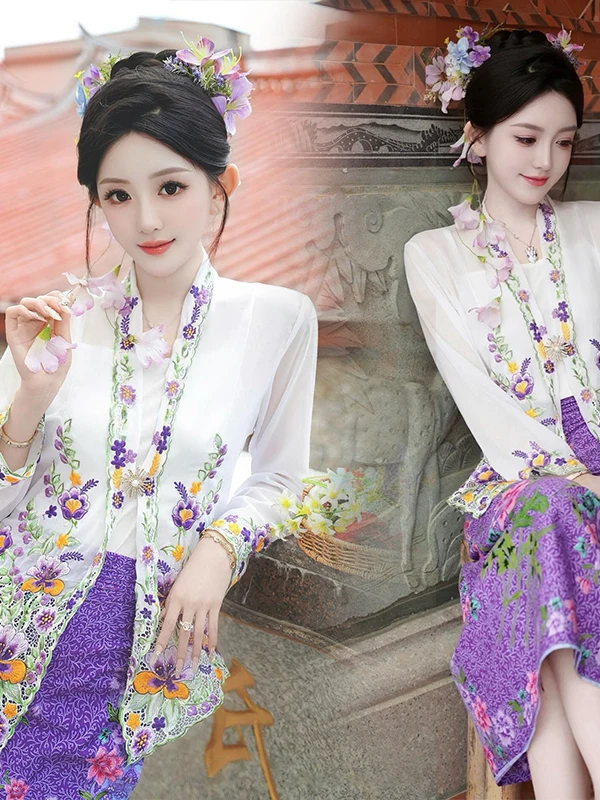 

New Ethnic Style Embroidered Floral Women's Clothing Set White Studio Travel Photography Art Portrait Traditional Costume