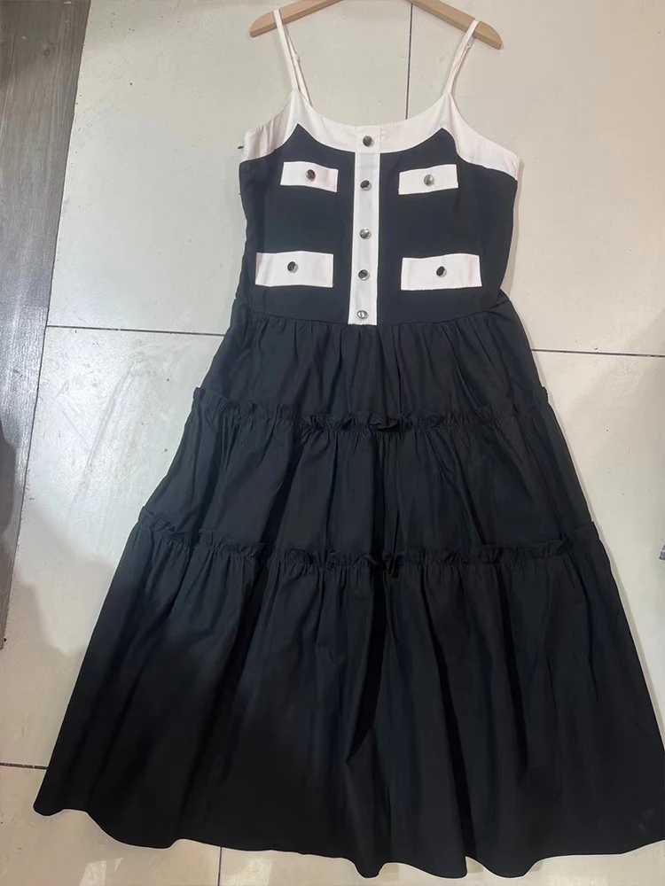 レトロなコントラストのセクシーなサスペンダー A ライン スカート ハイウエストとスリムな木製耳が付いた夏の女性の新しいエレガントでファッショナブルなドレス。