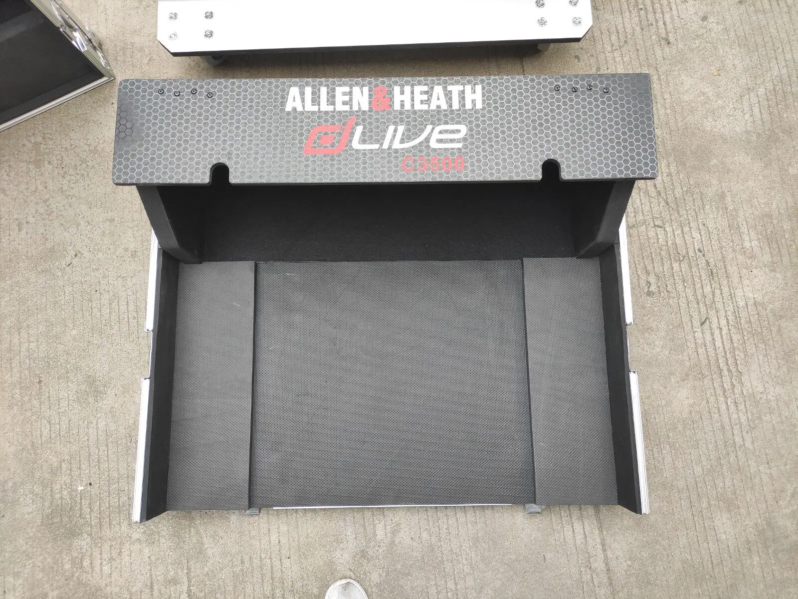 2026 Allen DLive Mixer Flight Case Aluminum Alloy Cabinet Box Transport Protection Box C3500 Matching Box