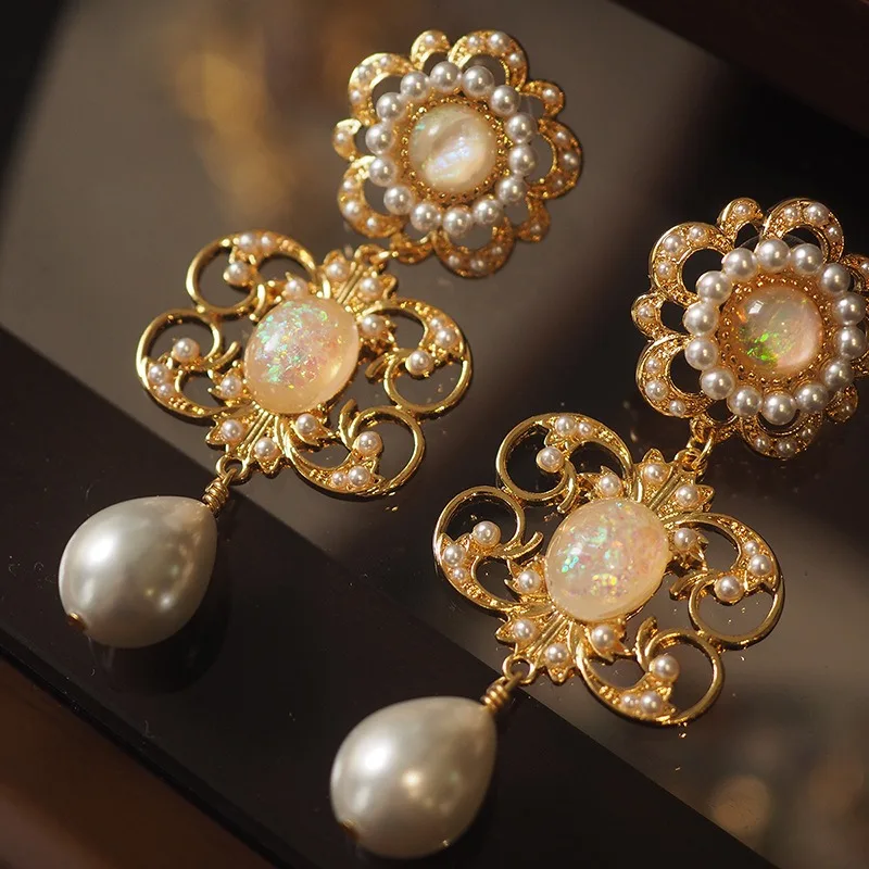 

AETEEY Vintage Court Baroque Gem Pearl Earrings Classic Luxury Design Ear Jewelry Niche Elegant Drop Earring