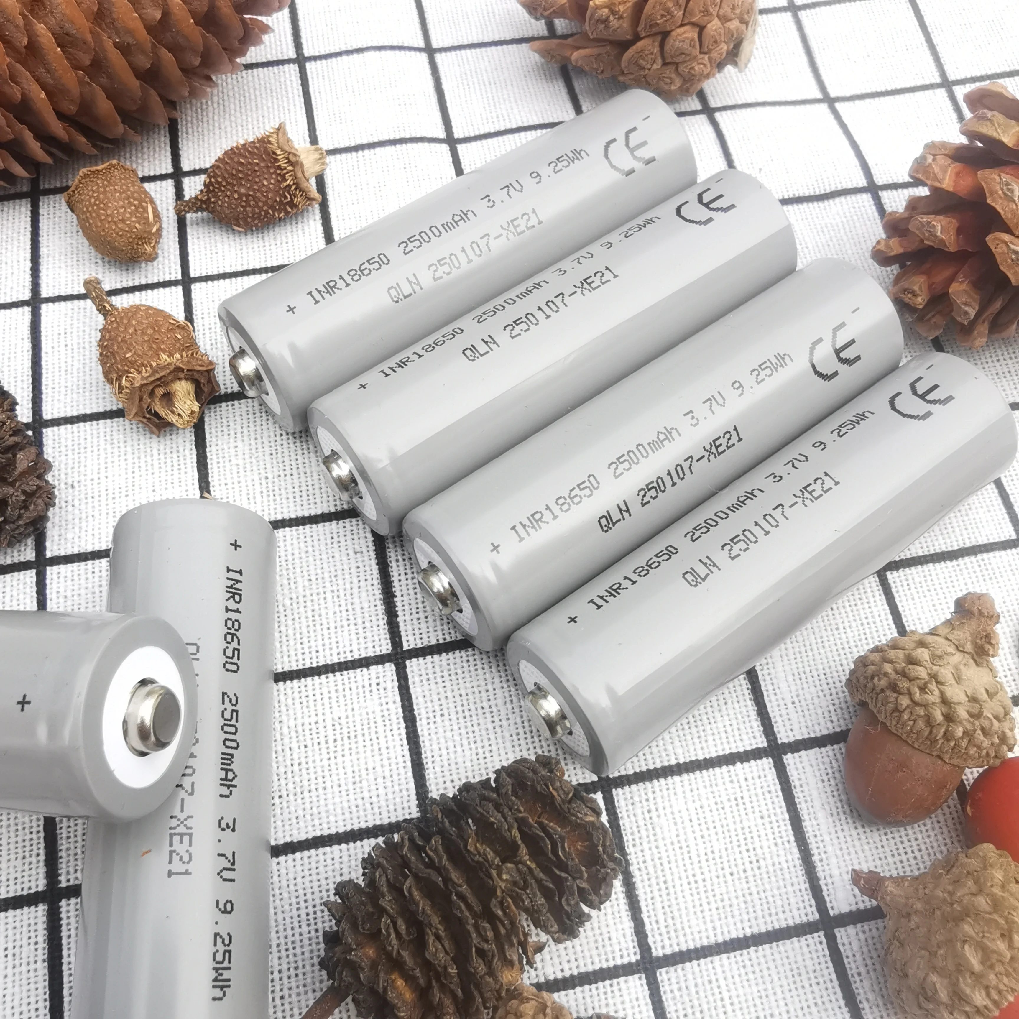 

100% Original Full Capacity 2500mAh 3.7V 18650 Lithium Battery Rechargeable Button Top for High Capacity 3.7 Volt Battery