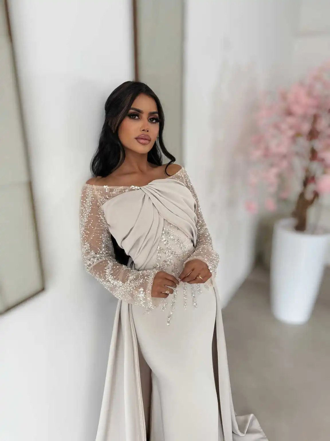 Elegant Women's Off Shoulder Prom Gowns Sequins Long Sleeve Mermaid Evening Dresses Beaded Celebrity Party Custom Made