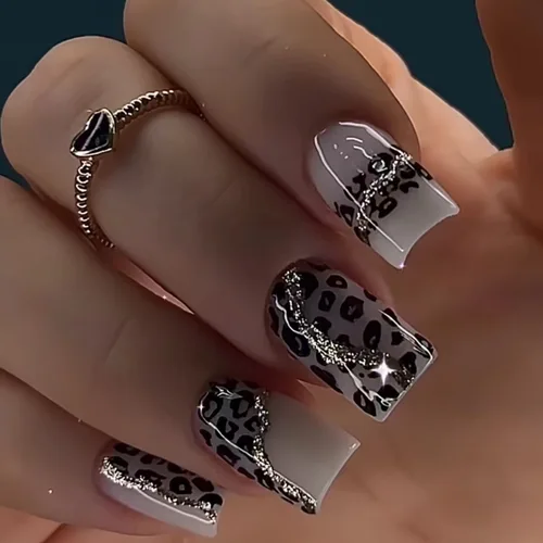 Imagen 2 del producto 24 Uds. De patrones de estampado de leopardo negro, uñas postizas cuadradas cortas y frescas con cobertura completa para mujer, arte de uñas Simple