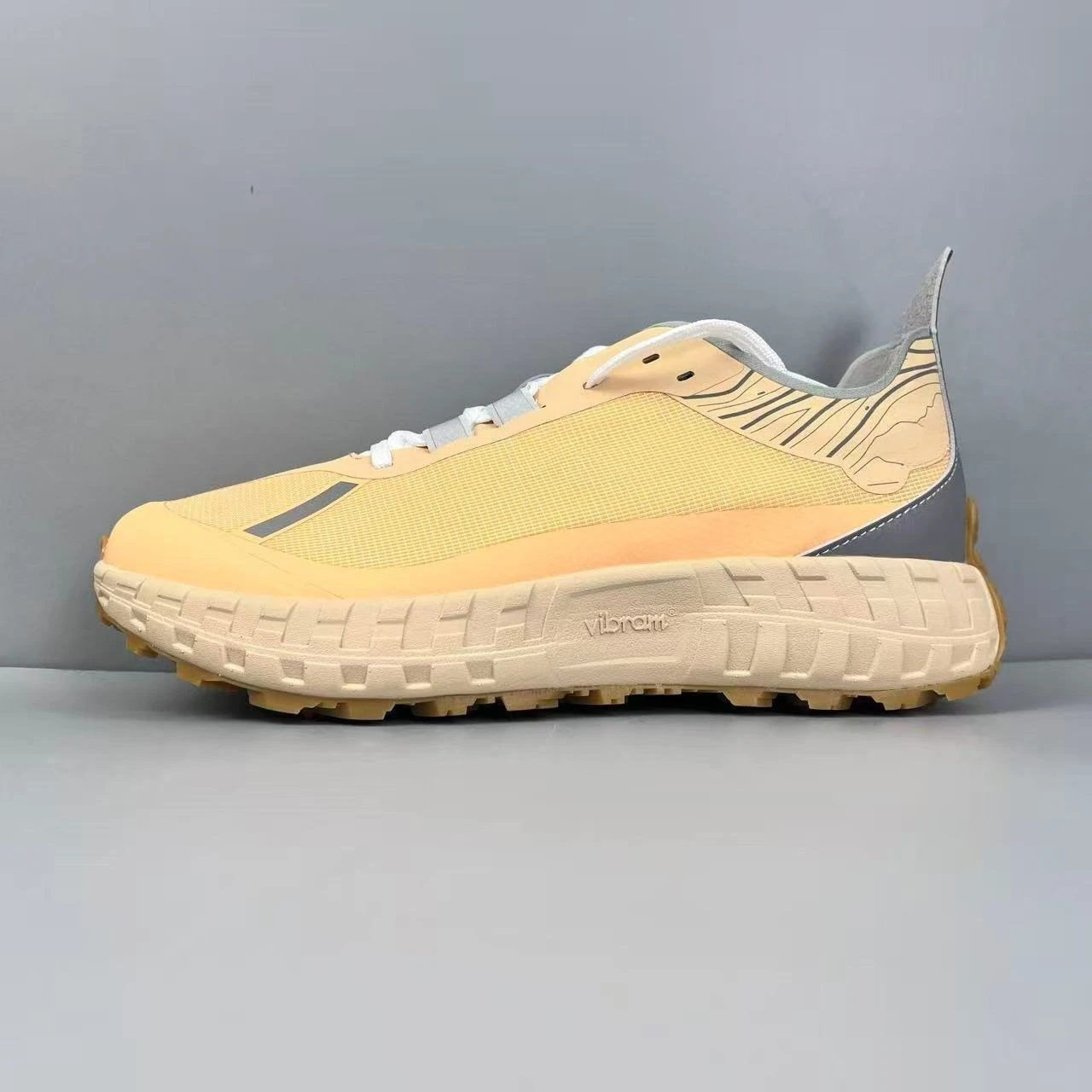 

2026 New Men Women Trail Running Shoes Fashion Comfortable Anti-Slip Outdoor Mountain Climbing Casual Sports Footwear