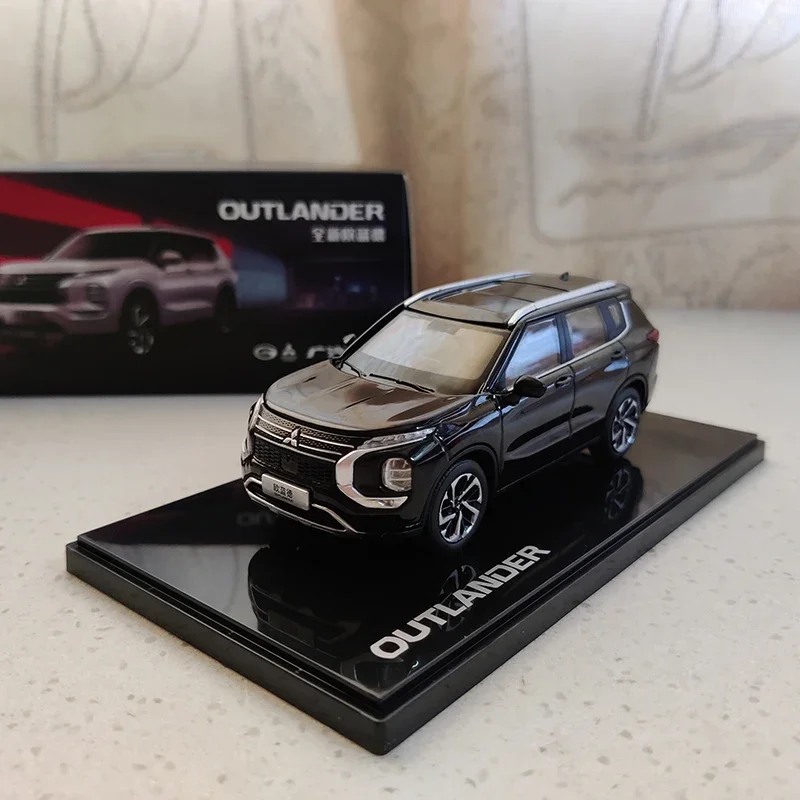 1:43 OUTLANDER SUV 2023 Simulation Alloy Model Car Diecast Toy Collectible Ornament Gifts