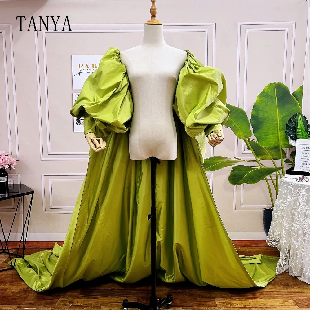 

Fashion Taffeta Puff Wedding Cape With Long Train For Women Elegant Jacket With Sleeves Runway Cape Chic ZJ111