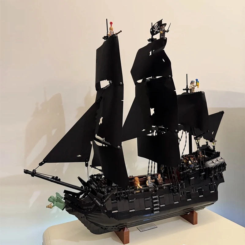 Nouveau Bateau Pirates des Caraïbes 2026 – Modèle de Construction 10365 – Briques à Assembler – Jouet pour Enfants et Adultes – Cadeau d'Anniversaire et de Noël