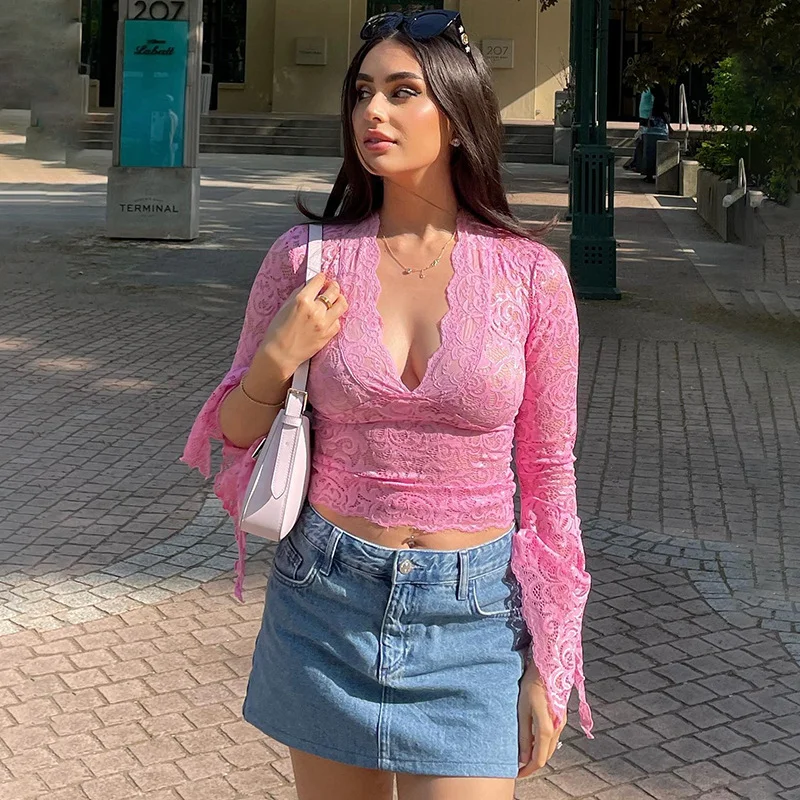 

New V-neck flared sleeves Top T-shirt Harajuku Long Sleeve Beautiful Sexy Slimming Lace Top Summer Fashion Cut T-shirt 2023
