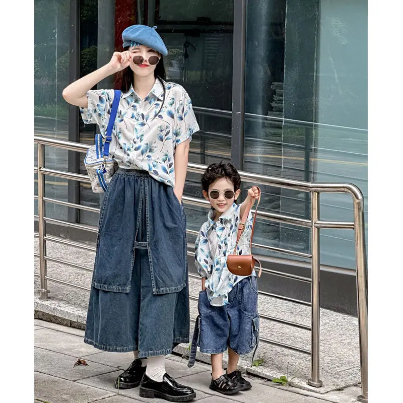 Fashion Vacation Family Matching Shirts Holiday Dad Mom and Son Daughter Baby Beach Short Sleeve Tops Korea Parent-child Clothes