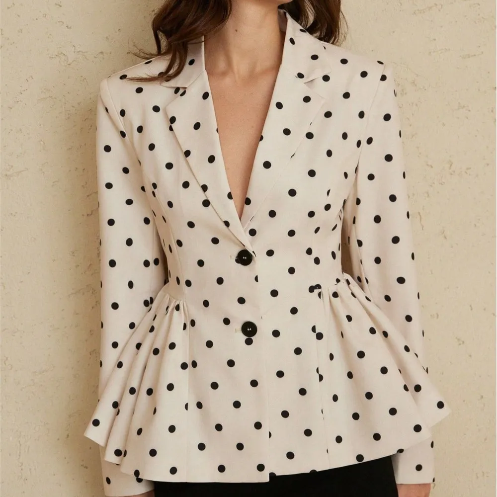 Fashionable Polka Dot Suit Elegant Fitting Temperament Commuting Style Long Sleeved Waist Cinched Lapel Single Breasted Coats