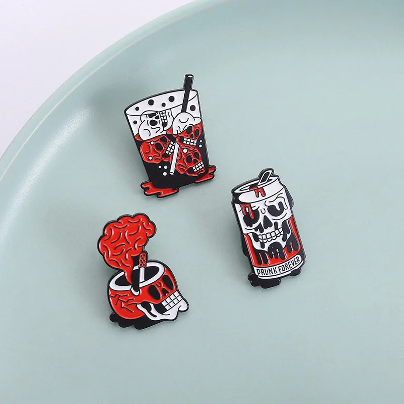 Pins de esmalte personalizados con diseño de calavera y bebida gaseosa, broches, insignias de solapa, joyería punk gótica para ropa, regalo para niños y amigos