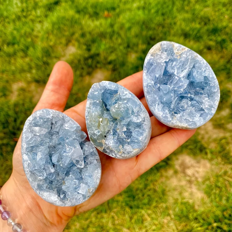 Natural Celestite Geode Cluster, Sky Blue Cryatal Cluster, Mineral Specimen, Home Decoration, Unique Valentine's Day Gift