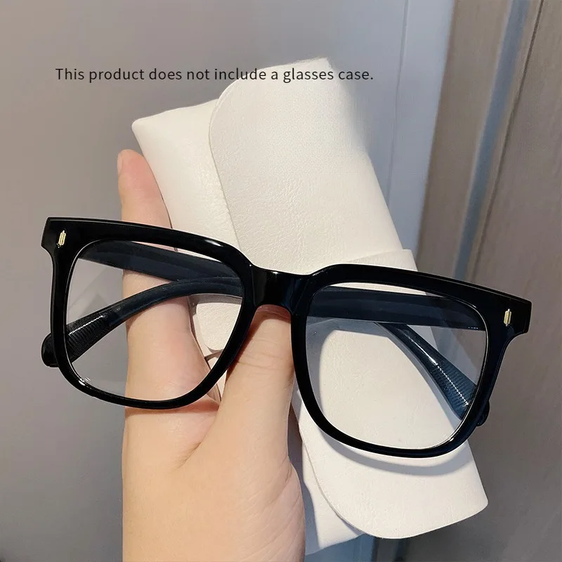 Visuell ansprechende Brille mit schwarzem Farbverlauf für Damen, perfekt für Freizeitkleidung oder besondere Anlässe – Detail 5