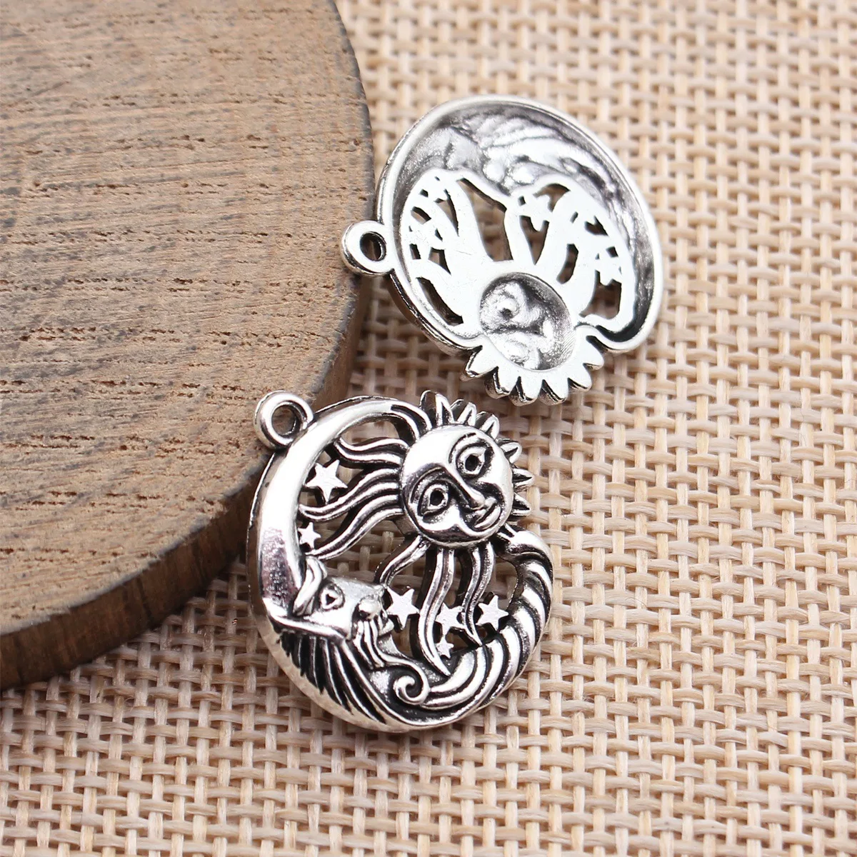 Фото 20 шт., 24x21 мм (0,94x0,83 дюйма), подвески-шармы в виде луны, звезды и солнца цвета античного серебра, аксессуары для изготовления ювелирных изделий своими руками