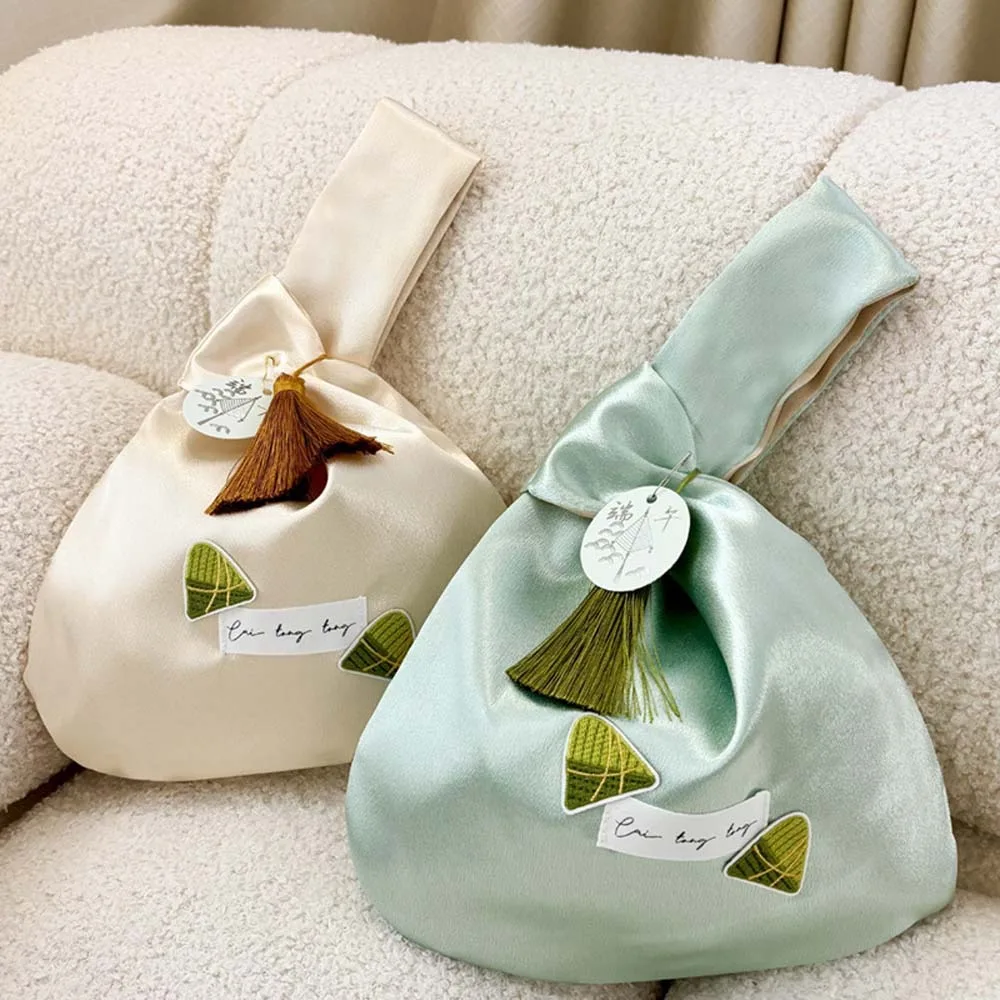

Portable Pendant Tassel Knot Wrist Bag Pin Card Loong Boat Festival Pouch Bamboo Embroidered Zongzi Duanwu Gifts Bag Banquet