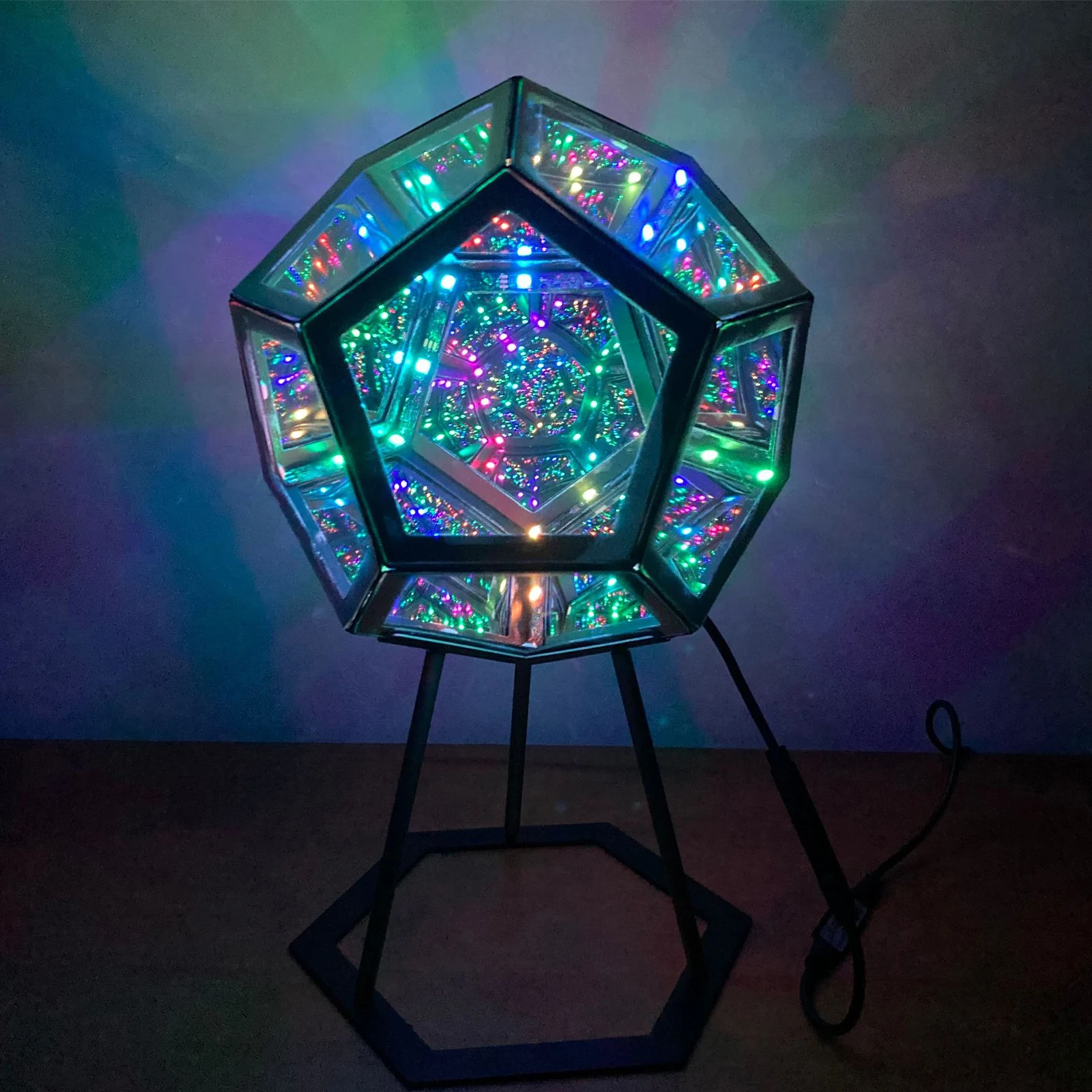 Creative 3D LED Infinity Mirror Cool Color Art Light Night Light Geometry Dodecahedron Dream Light Starry Sky Lights for Gift