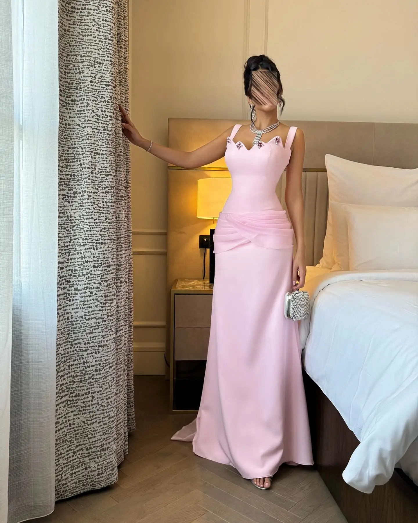 

Gowns Customized Elegant Women Evening Dresses Rhinestone Pleats Satin Column Wide Straps Luxury Prom Floor Length Party