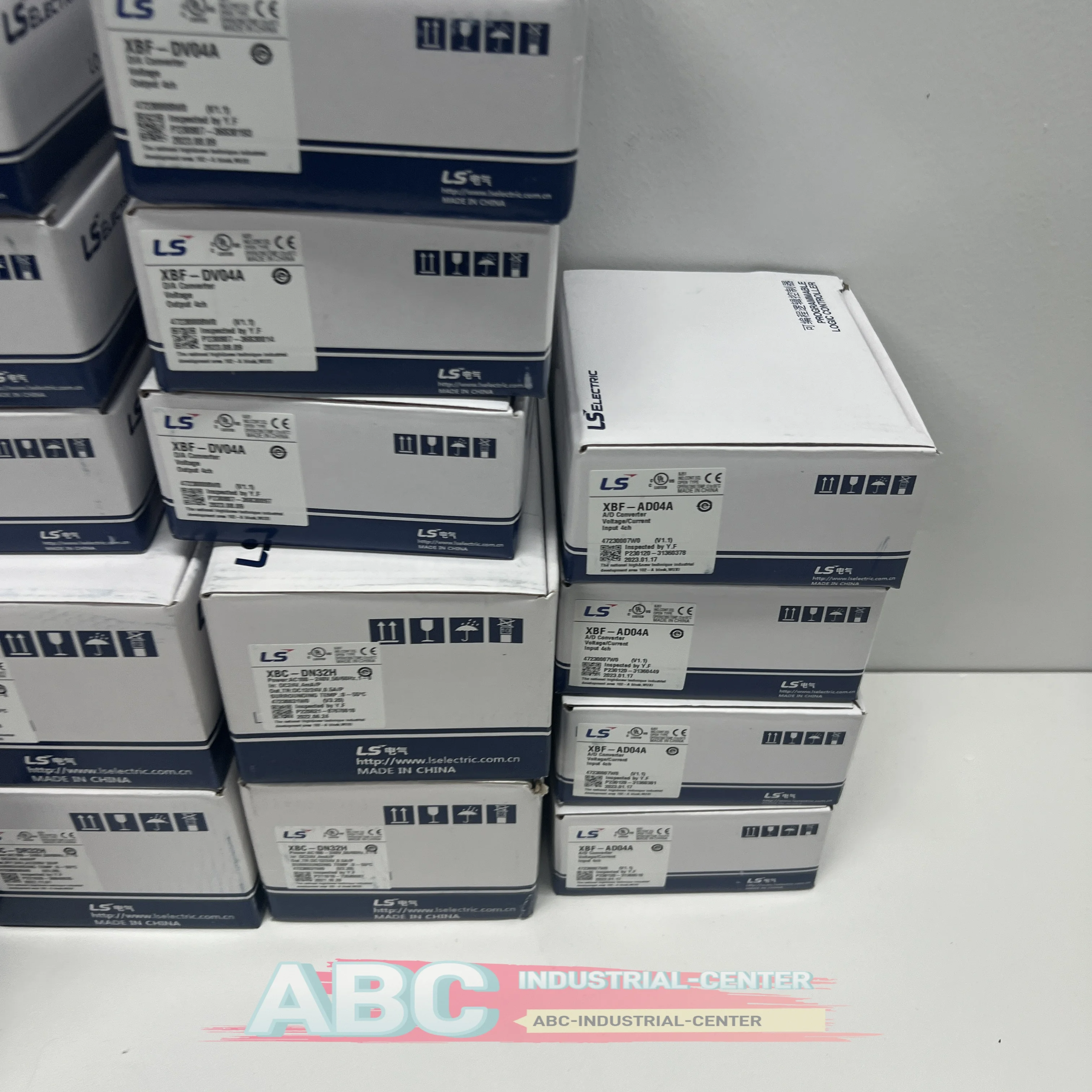 

Модуль ПЛК марки XGF-PD4H XGF-PD3H новый