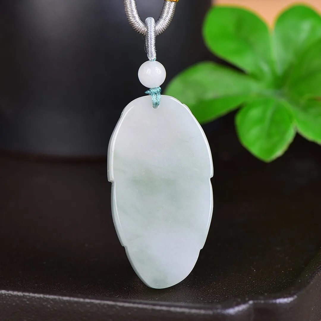 Pendentif en jade de pati-zan diversifié blanc Hetian