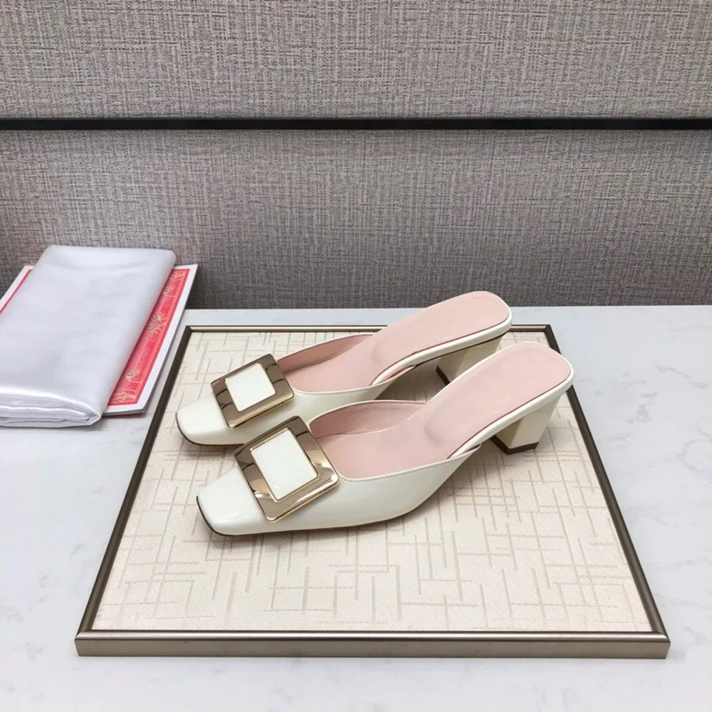 P حجم كبير 34-42 أحذية نسائية تصميم الديكور ماتيل مضخات ساحة تو الضحلة المرأة الجلود أحذية السيدات جلد طبيعي