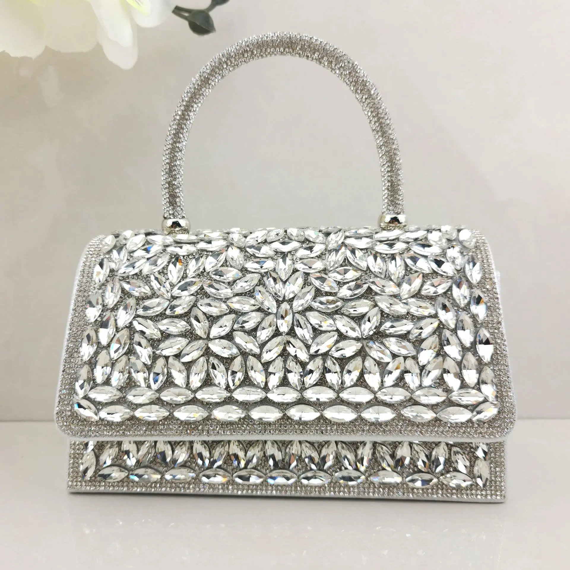 Ladies Shoulder Bag Delicate Diamond-encrusted Dinner Bag Clutch Bag Ladies Flip Handbag