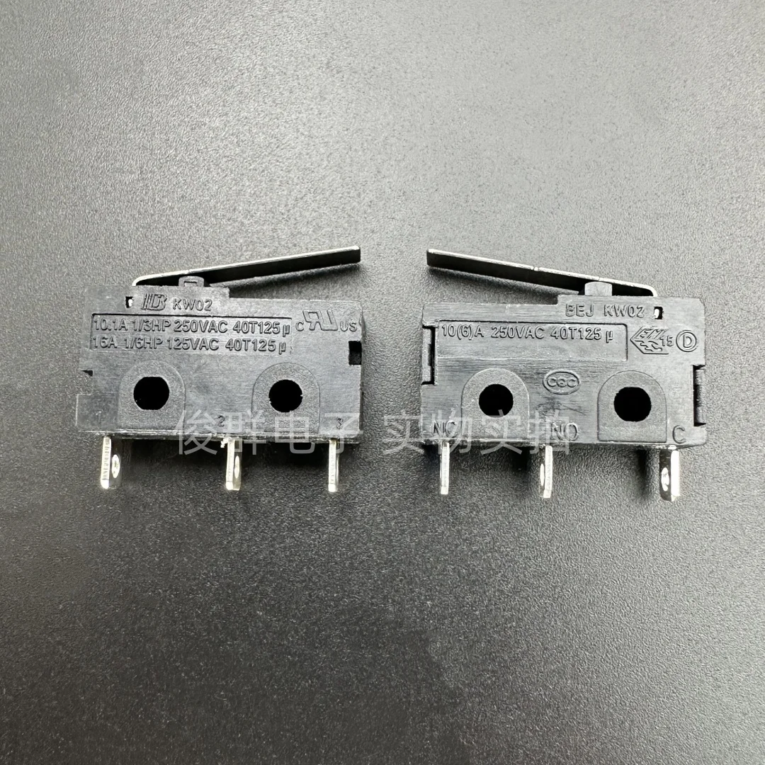 10pcs/ KW02 medium-sized micro switch 3 feet with handle limit stroke detection reset 10A