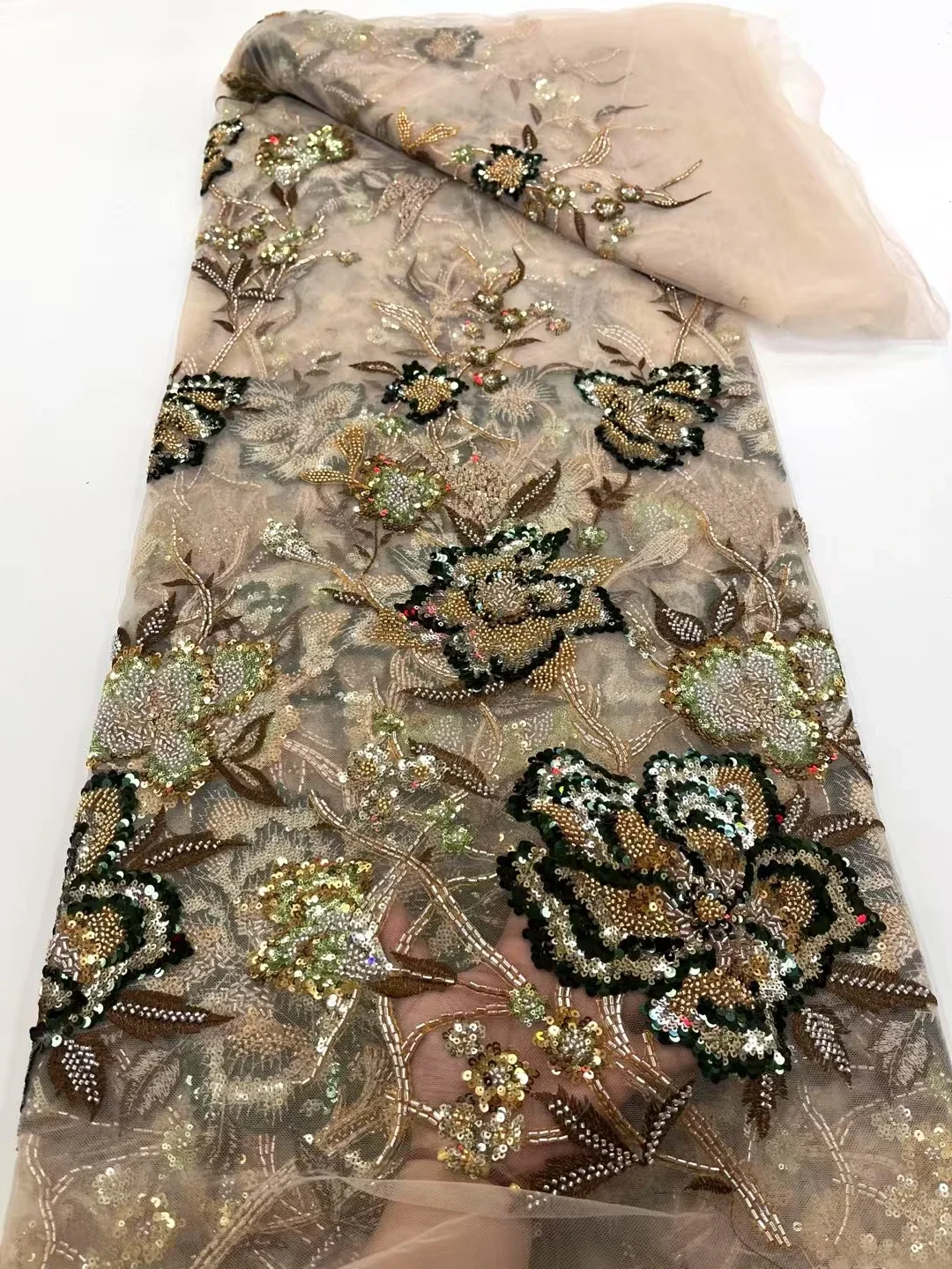 قماش دانتيل أرجواني شبكي مطرز فرنسي، قماش شبكي مطرز بالترتر الأفريقي على الموضة الأفريقية. جودة عالية 5 ياردات