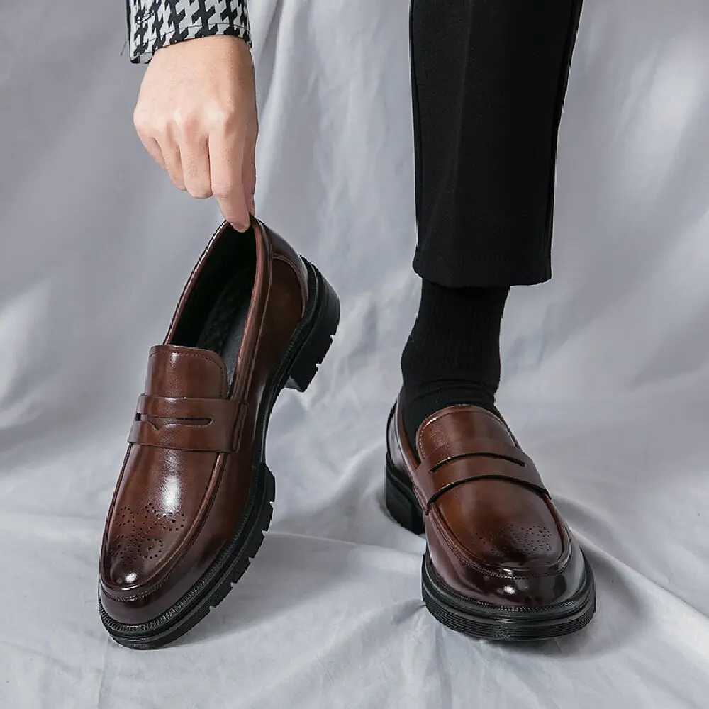 

Casual Retro Men Brock Leather Shoes Black Brown Thick-soled Anti-slip Fashionable Business Office Brand Social Shoes Size 38-46