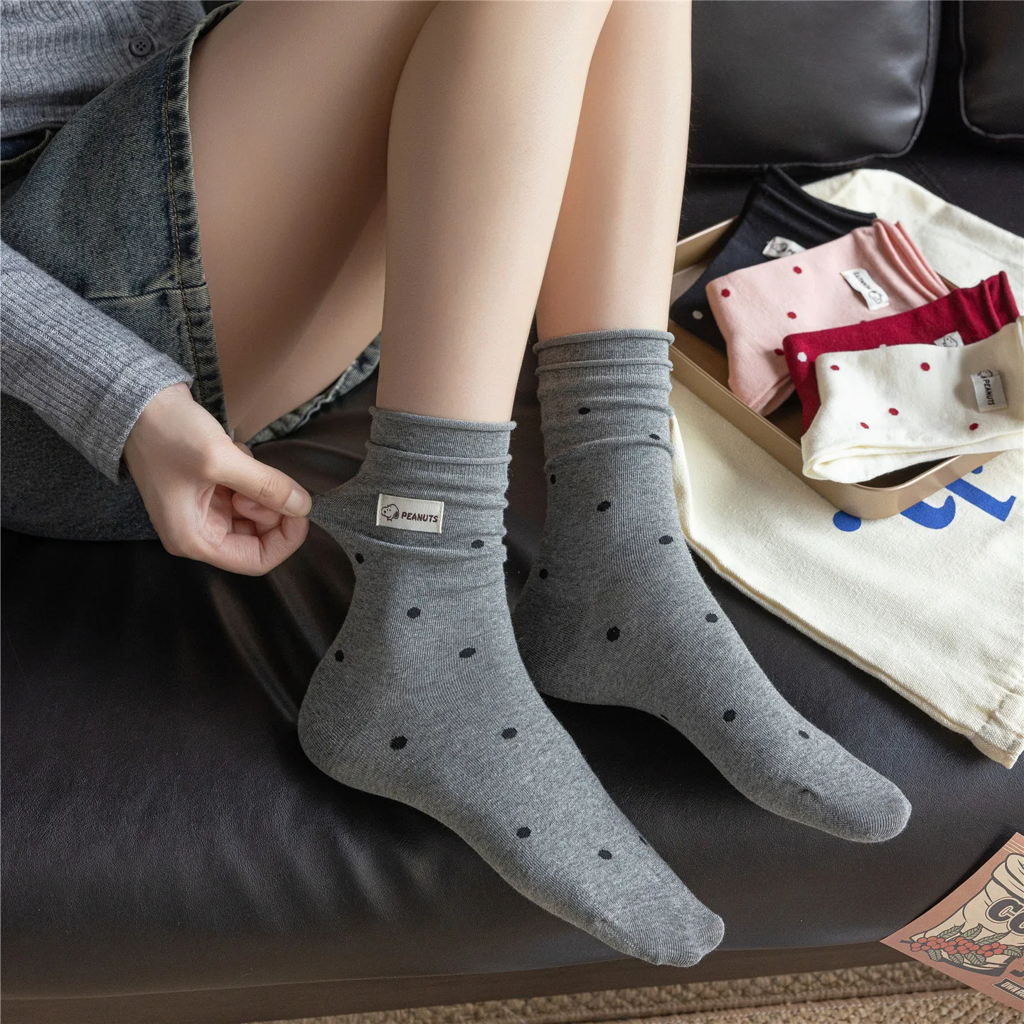 

1/6 pairs For Snoopy Medium socks cotton socks sweat-absorbing sports boat socks autumn and winter black and white socks gift