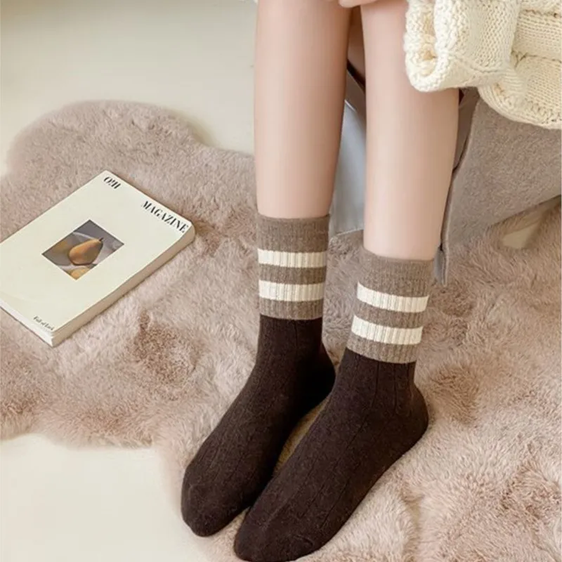 

Autumn Winter Women's Socks Mid-tube Causal Patchwork Pile Sock Solid Color Simple Fashion Thick Wool Sock Funny Ins Stockings