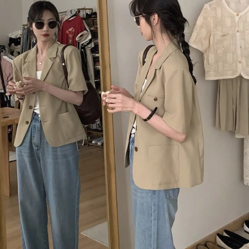 Khaki Short Sleeve Suit Jacket Women's Loose Fit Versatile Slimming Small Size Short Length Western Style Top Spring 2026