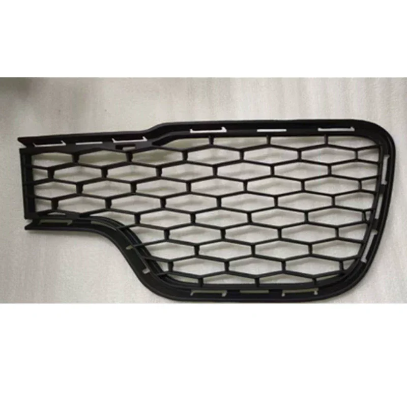 Car Front bumper Bottom Grill For Maserati Ghibli Fog light frame grille Mask net Radiator body Kit Car Accessories