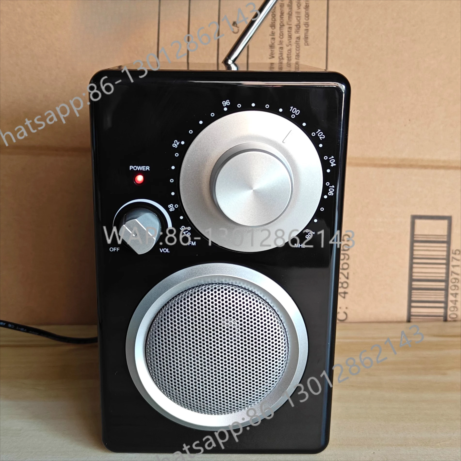 golden-years-fashion-outdoor-radio-audio-mobile-phone-speaker-birthday-gift