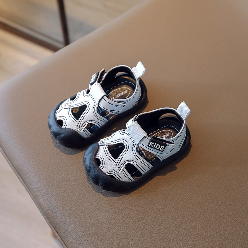 ベビーサマーサンダル白男の子幼児靴ベビーシューズリトルキッズガールズ子供ソフトスポーツサンダル0-6歳の子供靴