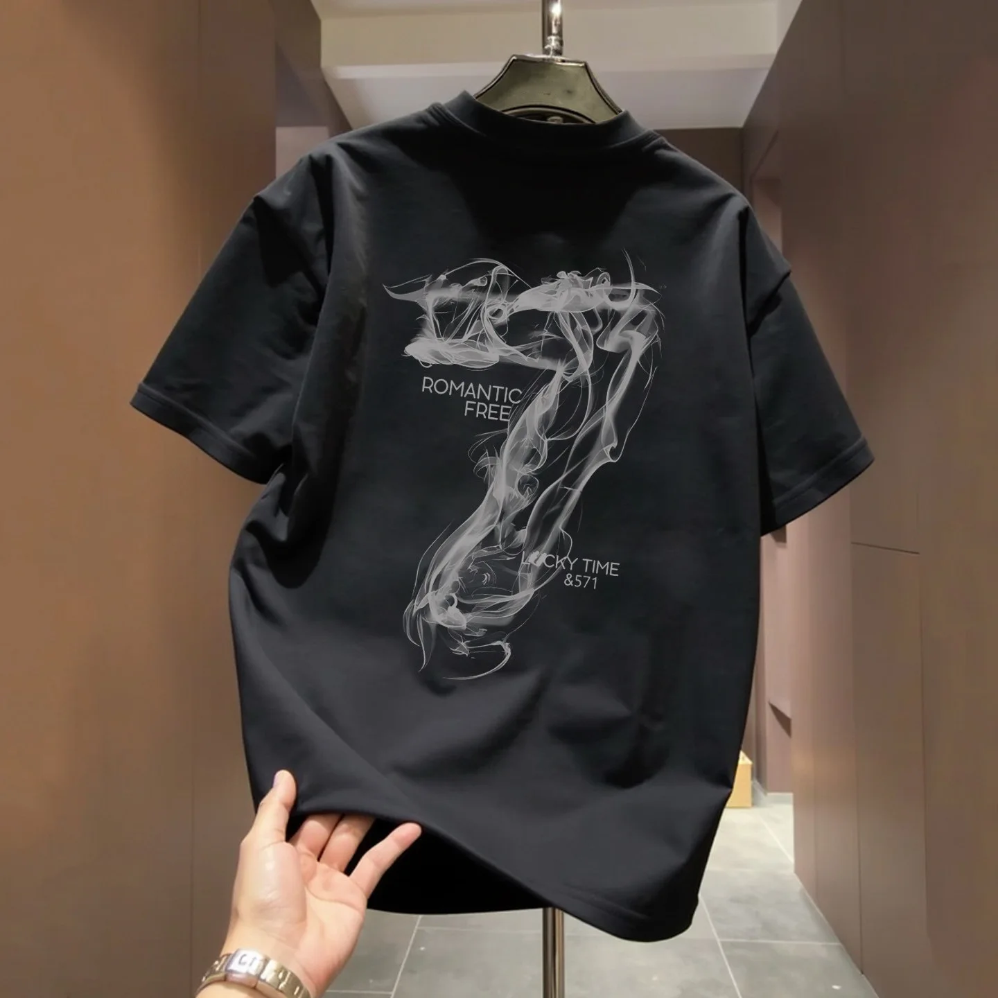 2026 Men Ink Smoke Number 7 Graphic T‑Shirt Back Large Water‑Smoke Digit With Text Print O‑Neck Short Sleeve Minimal Street Tees