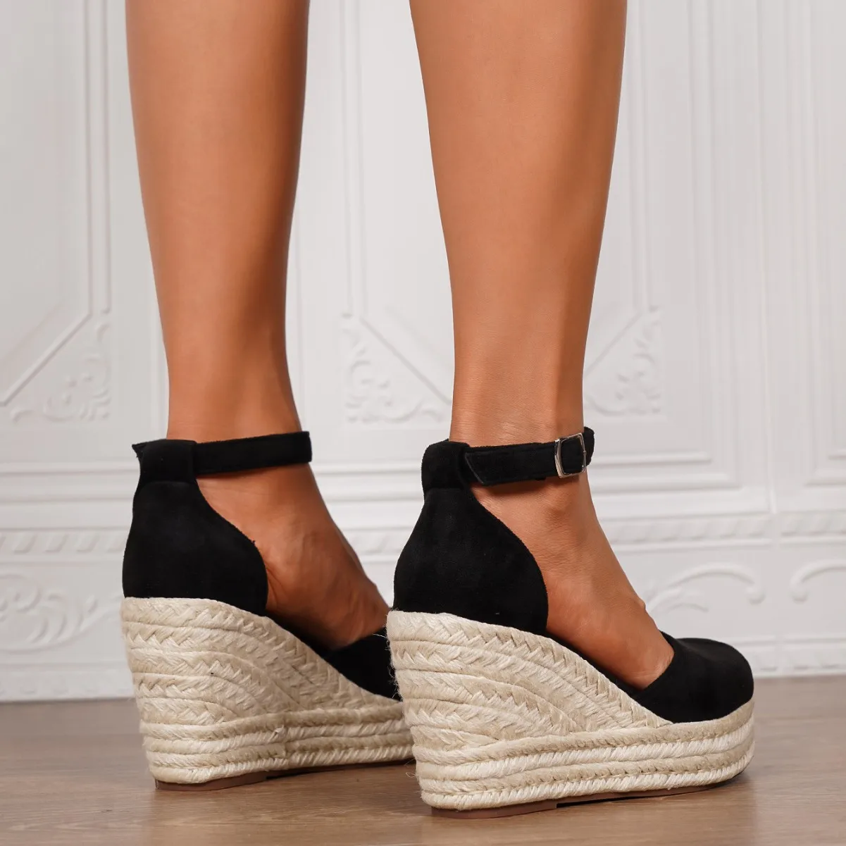 Fashionable women's sandals with new toe toe and wedge heel  thick soled grass woven hemp rope ankle strap sandals
