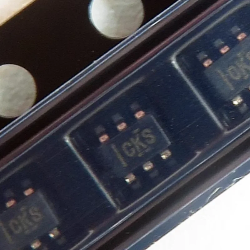 10PCS/TPS61221DCKR CKS SOT23-6 Neue Original Echte