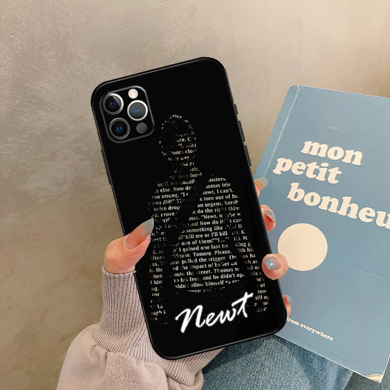 نيوت يقتبس المتاهة عداء الحال بالنسبة آيفون 17 الهواء 13 16 15 11 12 14 برو ماكس 13 mini XR 15 16 Plus 16e الغطاء الخلفي شل